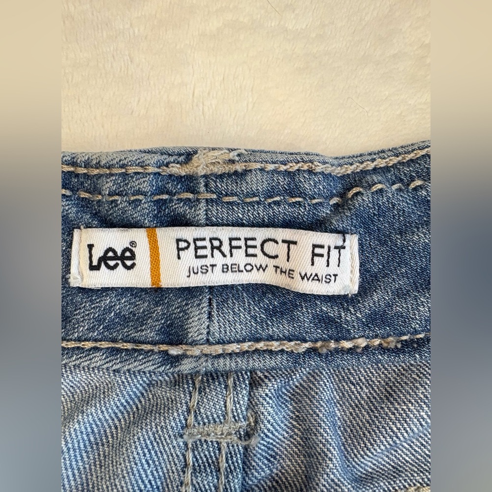 Lee Perfect Fit Denim Shorts - Size 10 - Picture 9 of 10